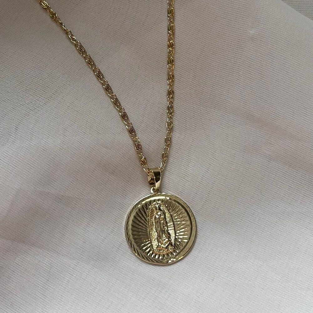 necklace pendant gold